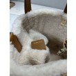 Borse tote DiorAlps piccola/media Dior Toujours Vertical con impunture Macrocannage e finiture in lana Albicocca