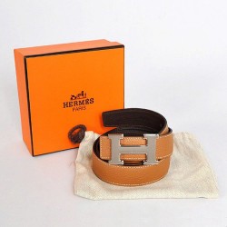 Sito Replica Pari all'originale replica Hermes Marrone bovino giugulare Vene Cintura HR1008B Argento Imitazioni Replica perfette Pari all'originale replica Hermes Marrone bovino giugulare Vene Cintura HR1008B Argento