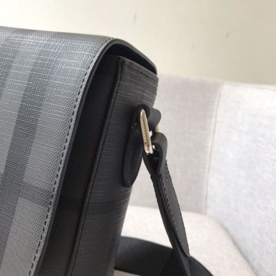 Borse Replica a tracolla da uomo London Check nera imitazioni perfette