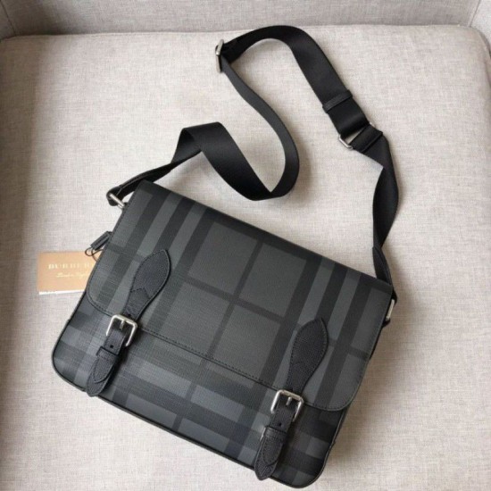 Borse Replica a tracolla da uomo London Check nera imitazioni perfette