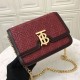 Replica 1:1 Borsa TB piccola in pelle di agnello con monogramma trapuntato rossa Outlet Borsa TB piccola in pelle di agnello con monogramma trapuntato rossa imitazioni perfette
