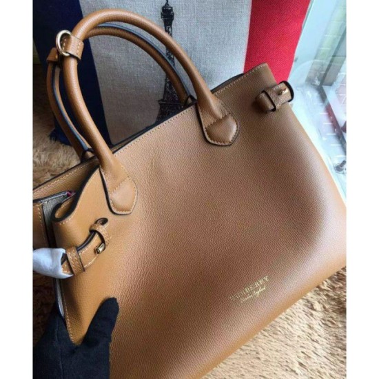 Medium Banner House Check Tote Coffee imitazioni perfette