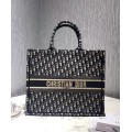 Dior Book Tote Grande