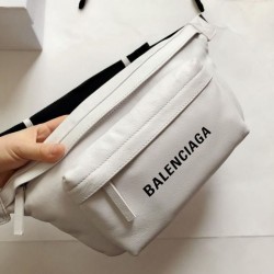 Marsupio Balenciaga Beige Dupe Perfetta Cloni Firmate Marsupio Balenciaga Beige imitazioni