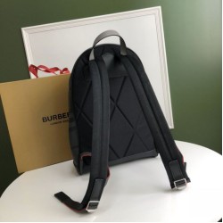 Zaino Burberry London Horse Nero Dupe Perfetta Cloni Firmate Zaino Burberry London Horse Nero imitazioni