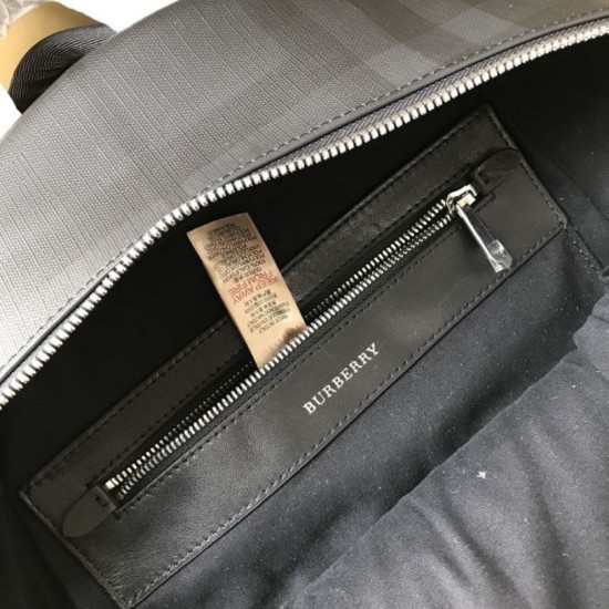 Zaino Burberry motivo London check grafico Dupe Perfetta Cloni Firmate Zaino Burberry motivo London check grafico imitazioni