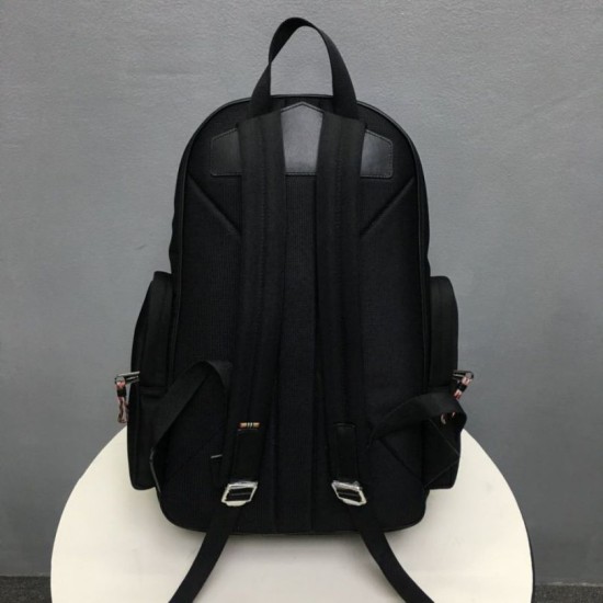 Zaino Buris Nevis grande dettaglio logo Burberry Dupe Perfetta Cloni Firmate Zaino Buris Nevis grande dettaglio logo Burberry imitazioni