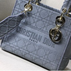 Borsa a spalla ricamata Christian Dior Medium Lady D-Lite blu Dupe Perfetta Cloni Firmate Borsa a spalla ricamata Christian Dior Medium Lady D-Lite blu imitazioni