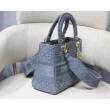 Borsa a spalla ricamata Christian Dior Medium Lady D-Lite blu Borsa a spalla ricamata Christian Dior Medium Lady D-Lite blu