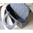 Borsa a spalla ricamata Christian Dior Medium Lady D-Lite blu Borsa a spalla ricamata Christian Dior Medium Lady D-Lite blu