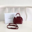 Borsa a tracolla Balenciaga Ville XXS con manico in pelle stampa coccodrillo Claret