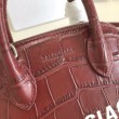 Borsa a tracolla Balenciaga Ville XXS con manico in pelle stampa coccodrillo Claret