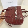 Borsa a tracolla Balenciaga Ville XXS con manico in pelle stampa coccodrillo Claret
