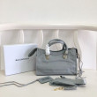 Borsa da città Balenciaga Classic con bordo metallizzato azzurro Borsa da città Balenciaga Classic con bordo metallizzato azzurro