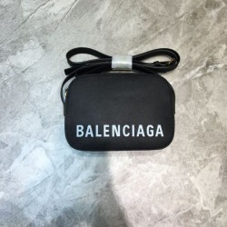 Cloni Firmate Borsa per fotocamera piccola Balenciaga Everyday Pelle di vitello pieno fiore nera imitazioni