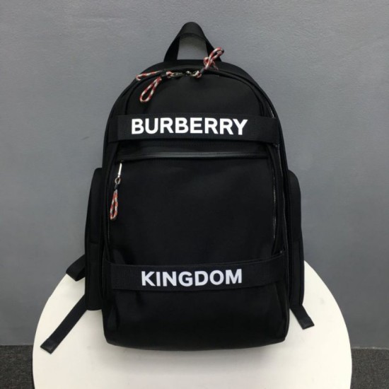 Zaino Buris Nevis grande dettaglio logo Burberry Dupe Perfetta Cloni Firmate Zaino Buris Nevis grande dettaglio logo Burberry imitazioni