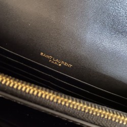 Dupe Borsa YSL piccola in coccodrillo nero oro imitazioni perfette Replica Borsa YSL piccola in coccodrillo nero oro Griffate