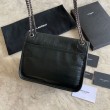 Bora Pari all'originale replica media YSL Saint Laurent Niki Nera