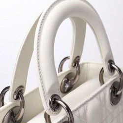 Dupe Christian Dior Lady Dior My Abcdior Bag Crema imitazioni perfette Replica Christian Dior Lady Dior My Abcdior Bag Crema Griffate
