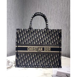 Imitazione Borse Christian Dior Book Tote M1286 Blu scuro Imitazione Borse Christian Dior Book Tote M1286 Blu scuro