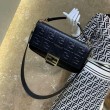 Borsa baguette grande con logo FF nera