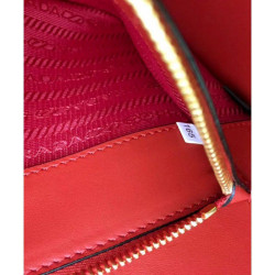 Replica Perfetta a tracolla Prada Monochrome saffiano rossa