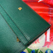 Portafoglio Zumi continental in pelle granulosa 573612 verde Portafoglio Zumi continental in pelle granulosa 573612 verde