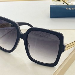 Dupe Occhiali da sole quadrati GG0884S Nero imitazioni perfette Replica Occhiali da sole quadrati GG0884S Nero Griffate