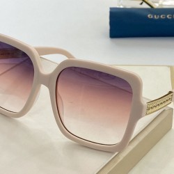 Replica GG0884S Occhiali da sole quadrati Pink Griffate