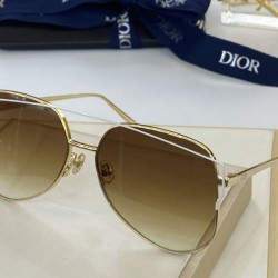 Dupe Occhiali da sole quadrati sfumati Dior Diorstellaire Nero imitazioni perfette Replica Occhiali da sole quadrati sfumati Dior Diorstellaire Nero Griffate
