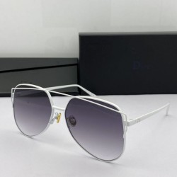 Dupe Occhiali da sole quadrati sfumati Dior Diorstellaire Grigi imitazioni perfette Replica Occhiali da sole quadrati sfumati Dior Diorstellaire Grigi Griffate
