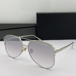 Dupe Occhiali da sole quadrati sfumati Dior Diorstellaire Blu imitazioni perfette Replica Occhiali da sole quadrati sfumati Dior Diorstellaire Blu Griffate