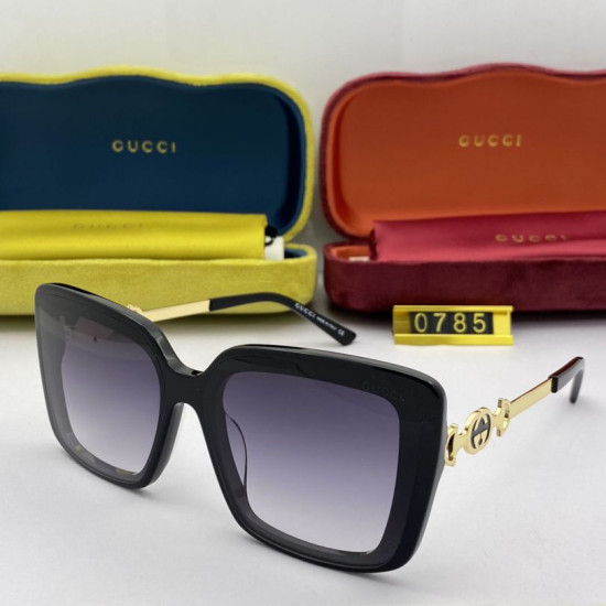 Occhiali da sole quadrati GG0785 Nero / grigi Occhiali da sole quadrati GG0785 Nero / grigi