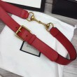 Cintura in pelle con morsetto rosso 488939