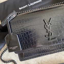 Borsa media YSL Saint Laurent Sunset in hardware nero goffrato coccodrillo Dupe Perfetta Cloni Firmate Borsa media YSL Saint Laurent Sunset in hardware nero goffrato coccodrillo imitazioni