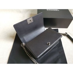 Replica 1:1 Boy Classica Flap Bag A67086 Nero Argento Hardware Outlet Boy Classica Flap Bag A67086 Nero Argento Hardware imitazioni perfette