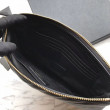 Dettagli perfetti YSL Saint Laurent Custodia per tablet Monogram Matelasse nera Dettagli perfetti YSL Saint Laurent Custodia per tablet Monogram Matelasse nera
