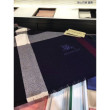 Classic Large Check Sciarpa Navy di Cashmere Classic Large Check Sciarpa Navy di Cashmere