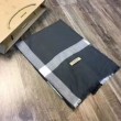 Pari all'originale replica Lightweight Controlla Modale e Lana Square Sciarpa Blu