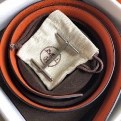 Pari all'originale replica Cintura reversibile Hermes H d'Ancre Arancione / Noir Dupe Perfetta Cloni Firmate Pari all'originale replica Cintura reversibile Hermes H d'Ancre Arancione / Noir imitazioni
