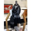 falso Scialle Monogram Studdy Denim Nero