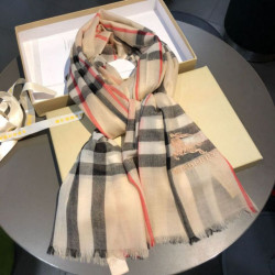 Qualità superiore replica Scialle Burberry Classic Horse Cashmere Beige