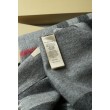 Scialle in cashmere con motivo check classico Burberry 70 x 200 grigio