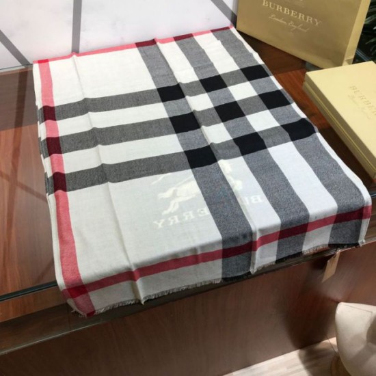 Scialle in cashmere con motivo check classico Burberry 70 x 200 nero