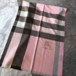 Qualità superiore replica Scialle in cashmere con motivo check classico Burberry 70 x 200 rosa imitazioni perfette