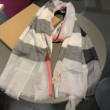 Scialle in cashmere con motivo check classico Burberry 75 x 205 grigio