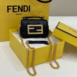 Replica Perfette Borsa mini Fendi Nano Baguette FF in tela Nera imitazioni
