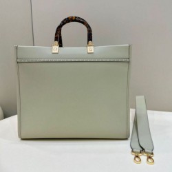 Replica Perfetta tote media Fendi Sunshine verde chiaro qualità specchio Replica Perfette Perfetta tote media Fendi Sunshine verde chiaro imitazioni