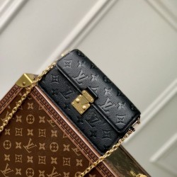 Sito Replica Alta gamma replica Portafoglio LV con catena Métis M82637 Nero imitazioni Miglior Prezzo Alta gamma replica Portafoglio LV con catena Métis M82637 Nero Replica