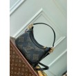 Borsa a tracolla LV Bagatelle FLIGHT MODE M46735 con borchie